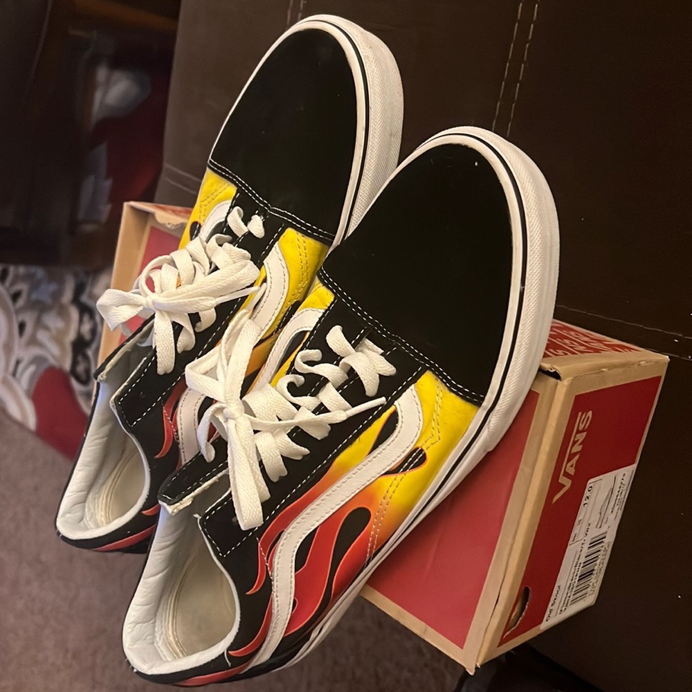 Old Skool Flame vans